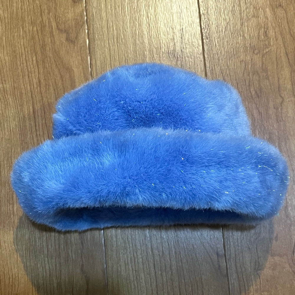 Toby Faux Fur Light Blue Hat - Girls Size 4-6
